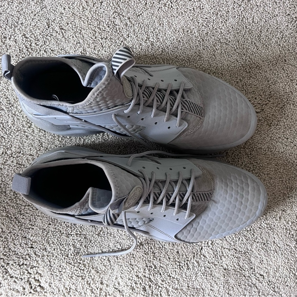 Men's Nike Gray Hirashi Athletic Shoes